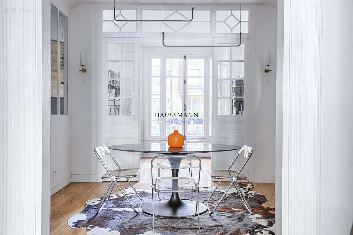 Appartement à PARIS-17E