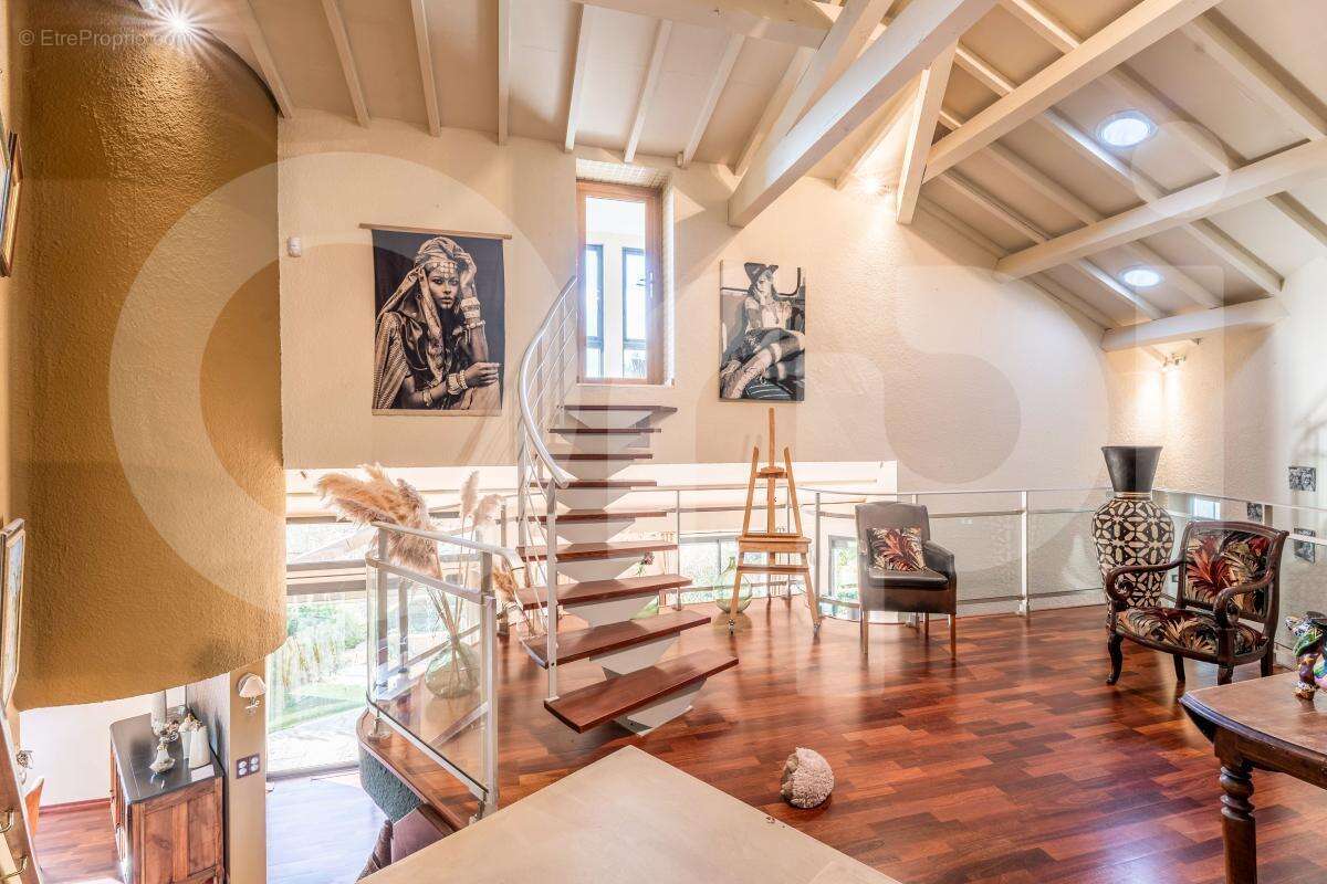 Maison à VILLEFRANCHE-SUR-SAONE