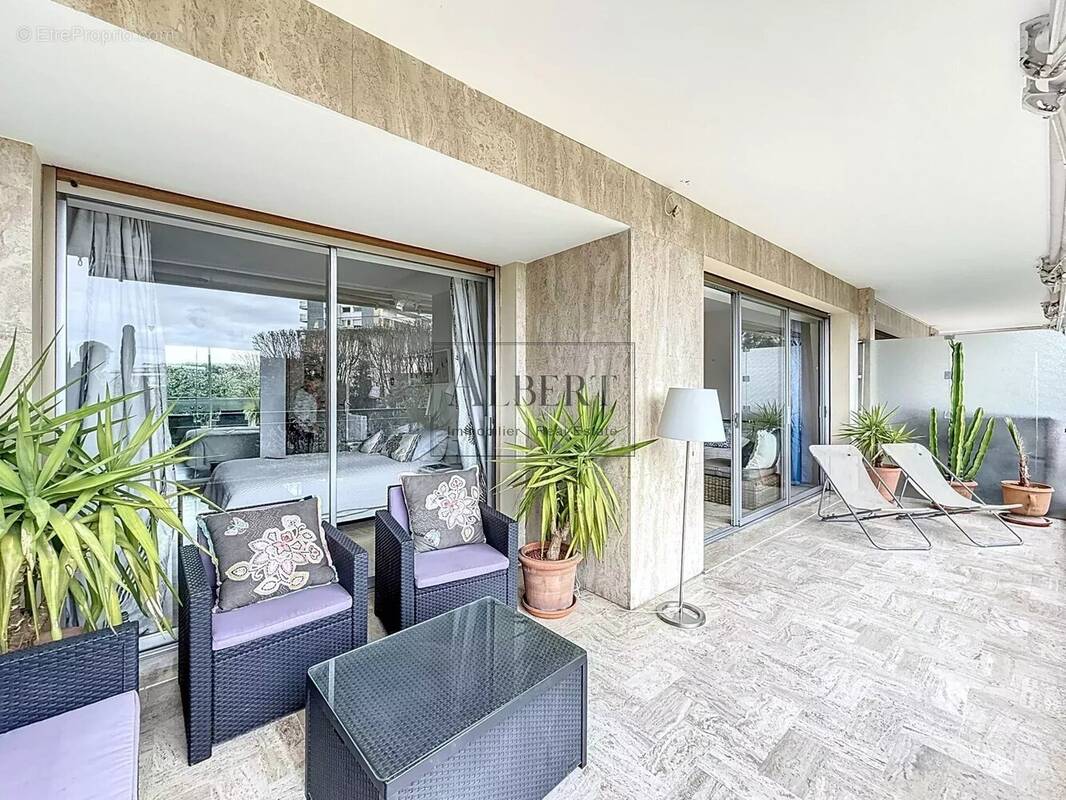 Appartement à CANNES