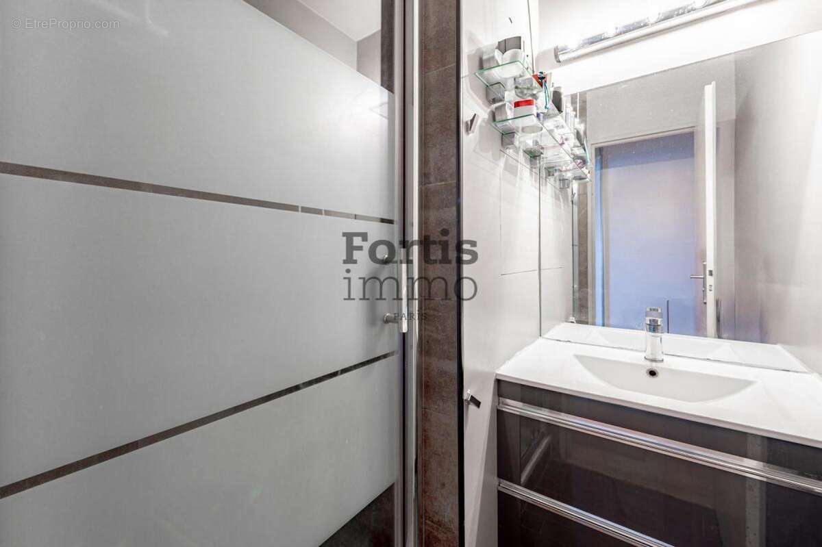 Appartement à ISSY-LES-MOULINEAUX