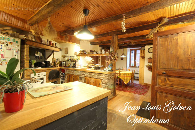 Maison à VABRES-L'ABBAYE