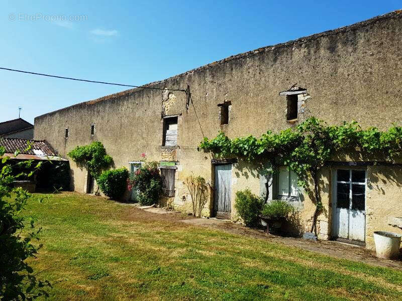 Maison à MIGNALOUX-BEAUVOIR
