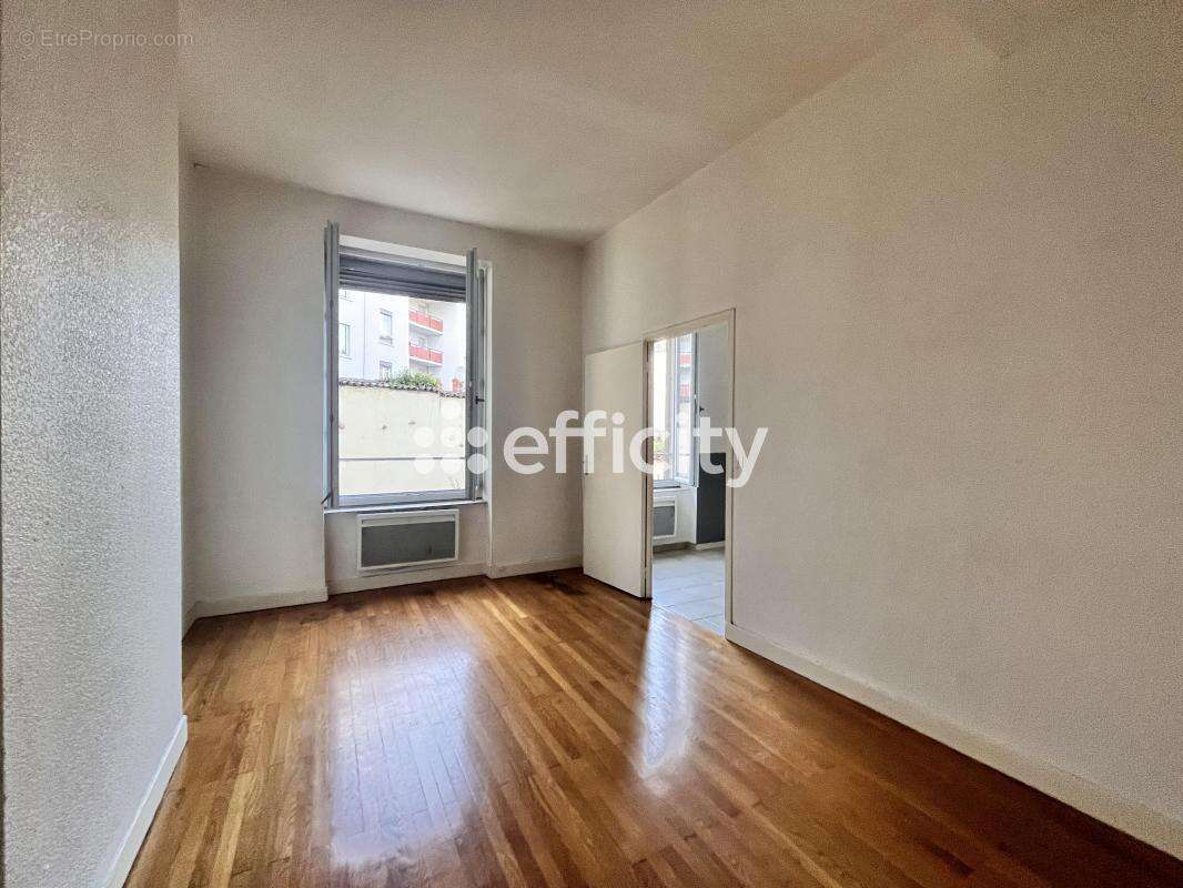 Appartement à LYON-9E