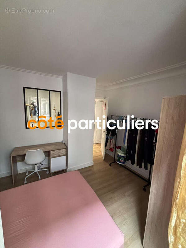 Appartement à PARIS-14E
