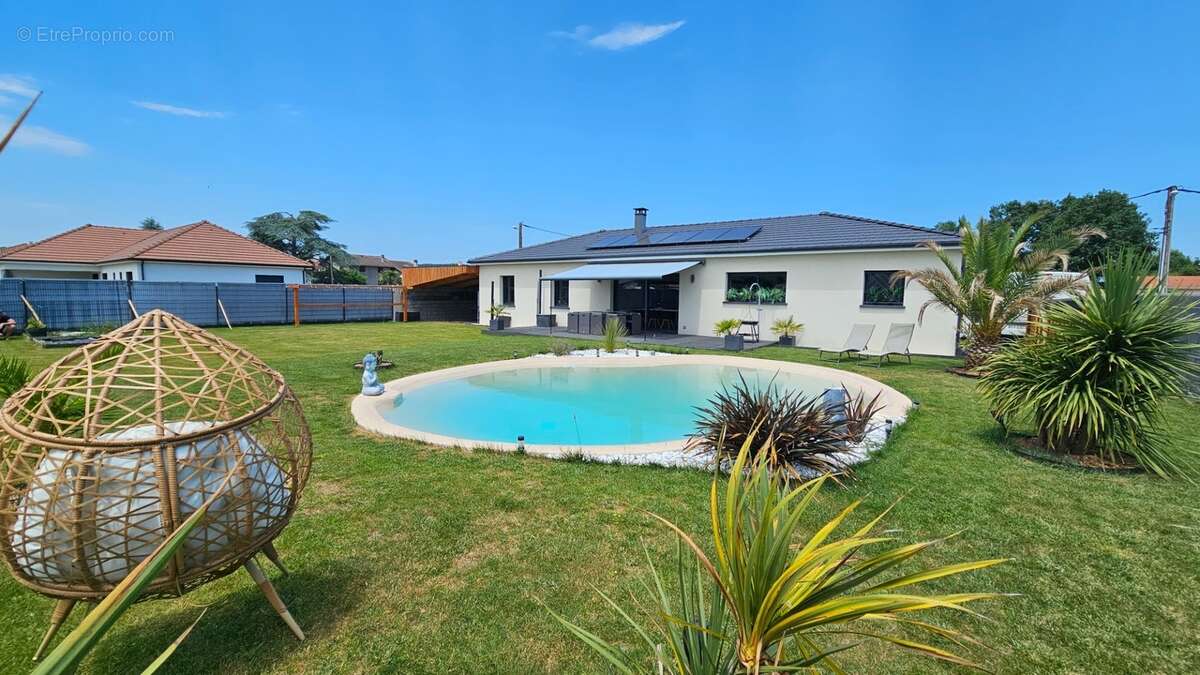 Maison à vendre 6 pièces avec jardin , garage et piscine OURSBELILLE (65) - photo 2
