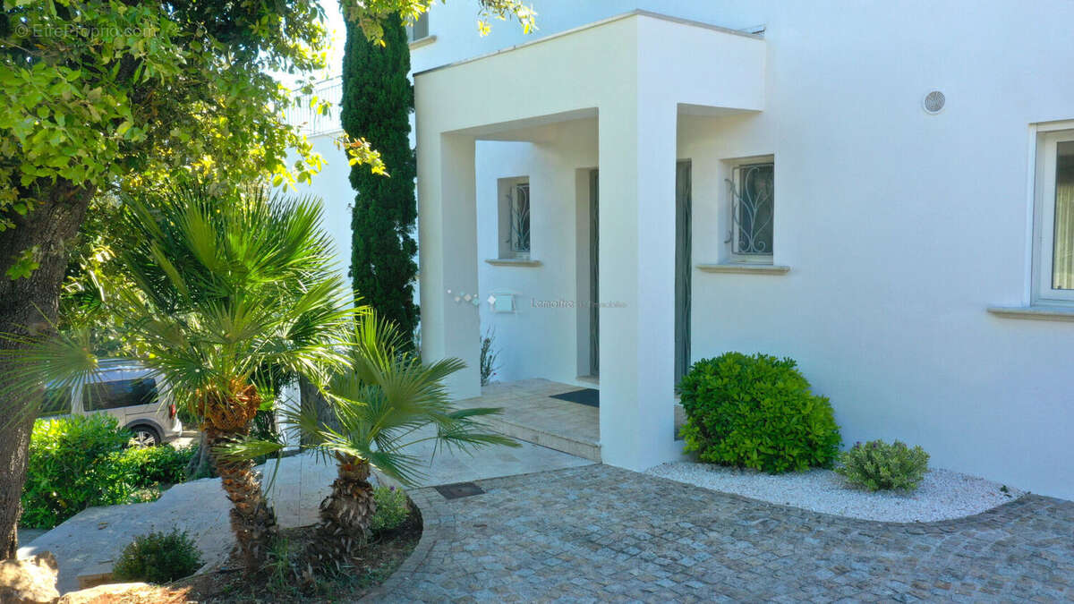 Villa contemporaine 200 m² jardin de 2500 m² avec piscine peymeinade - photo 7