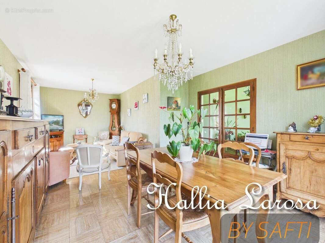 Maison 130 m² à Thollet  - photo 5