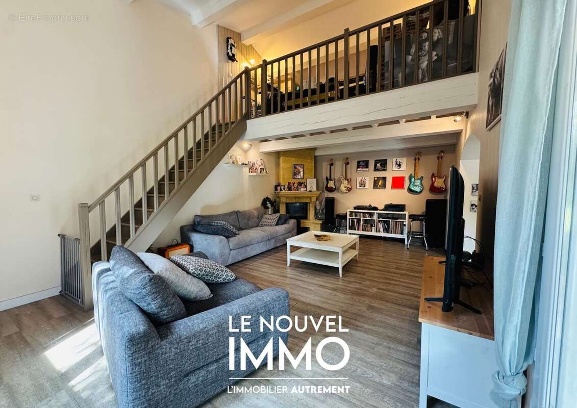 Maison à SAINT-VICTORET