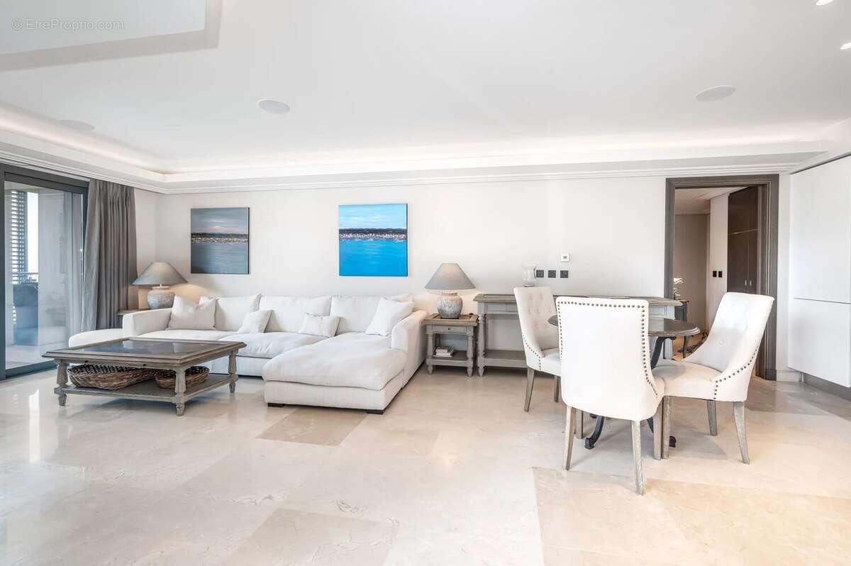 VENDU - CAP D'ANTIBES - Appartement avec vue mer dans résidence d'exception - photo 9