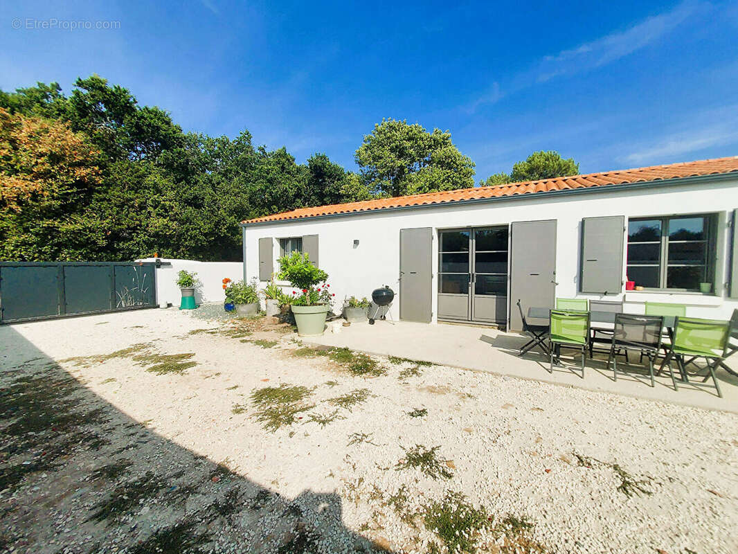Dolus d'Oléron - Maison rénovée avec hangar de 100 m² et beau potentiel - photo 5