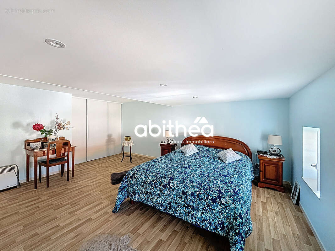 Maison à BRIVES-SUR-CHARENTE