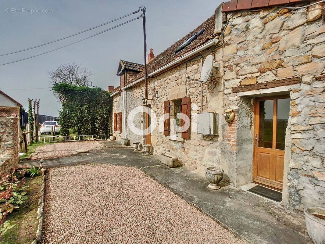 Maison à SAINT-ANGEL