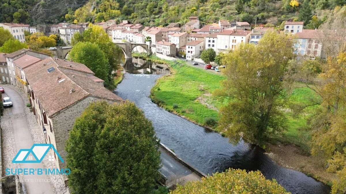 Appartement à LAVOUTE-CHILHAC