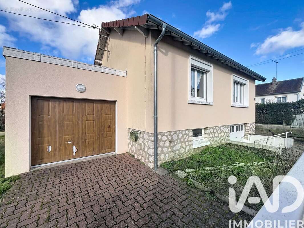 Maison 56 m² à Montargis  - photo 2