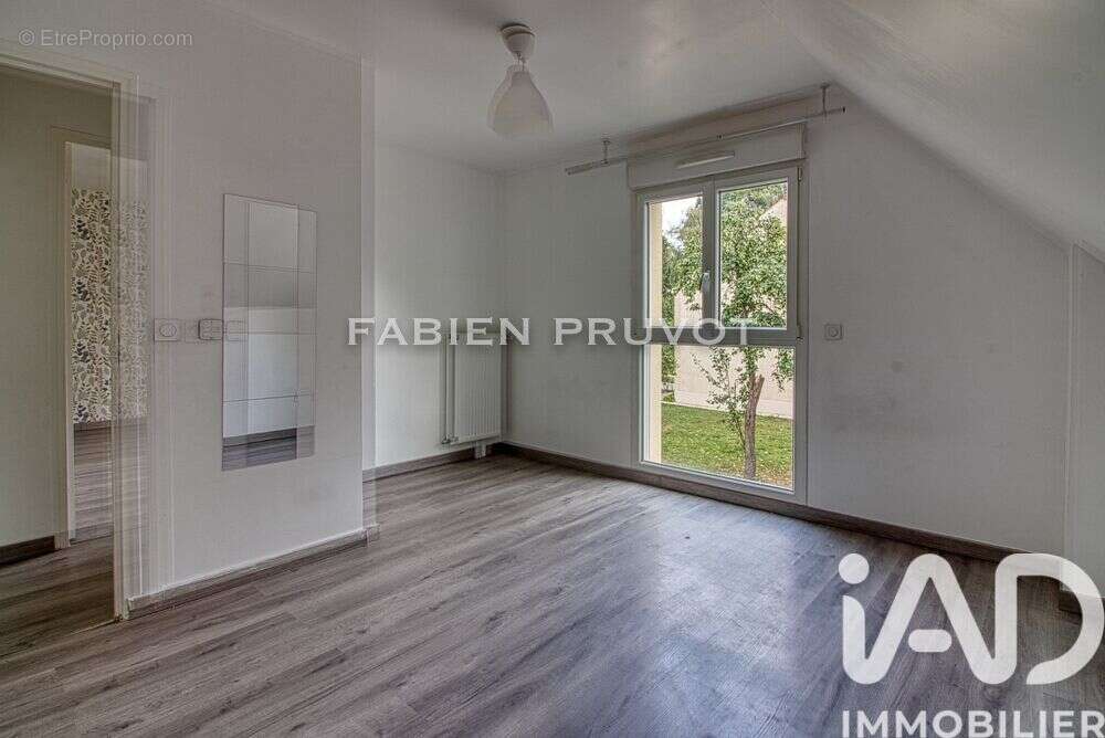 Photo 8 - Maison à MONTIGNY-LES-CORMEILLES