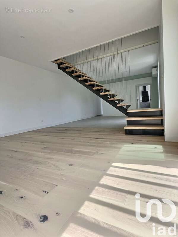 Maison 165 m² à Saint-Laurent-De-La-Pree  - photo 8