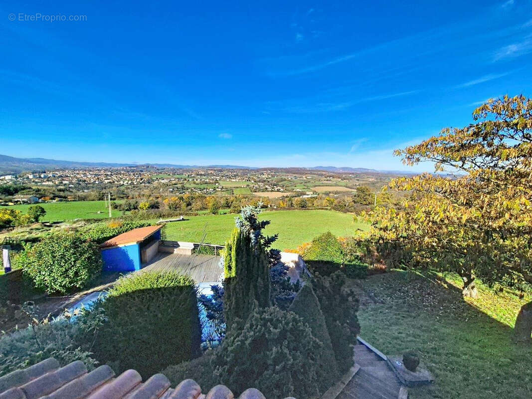 Maison à FLEURIEUX-SUR-L&#039;ARBRESLE