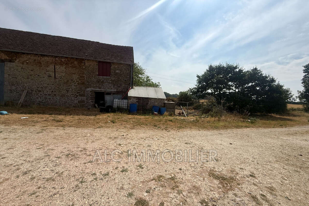 Maison 69 m² à Moulins-Le-Carbonnel  - photo 8