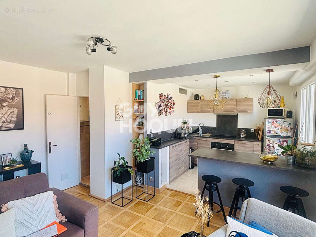 Appartement à LYON-9E