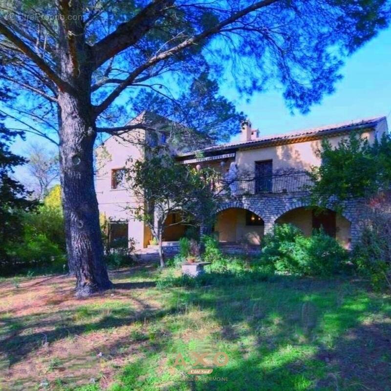 Maison à UZES