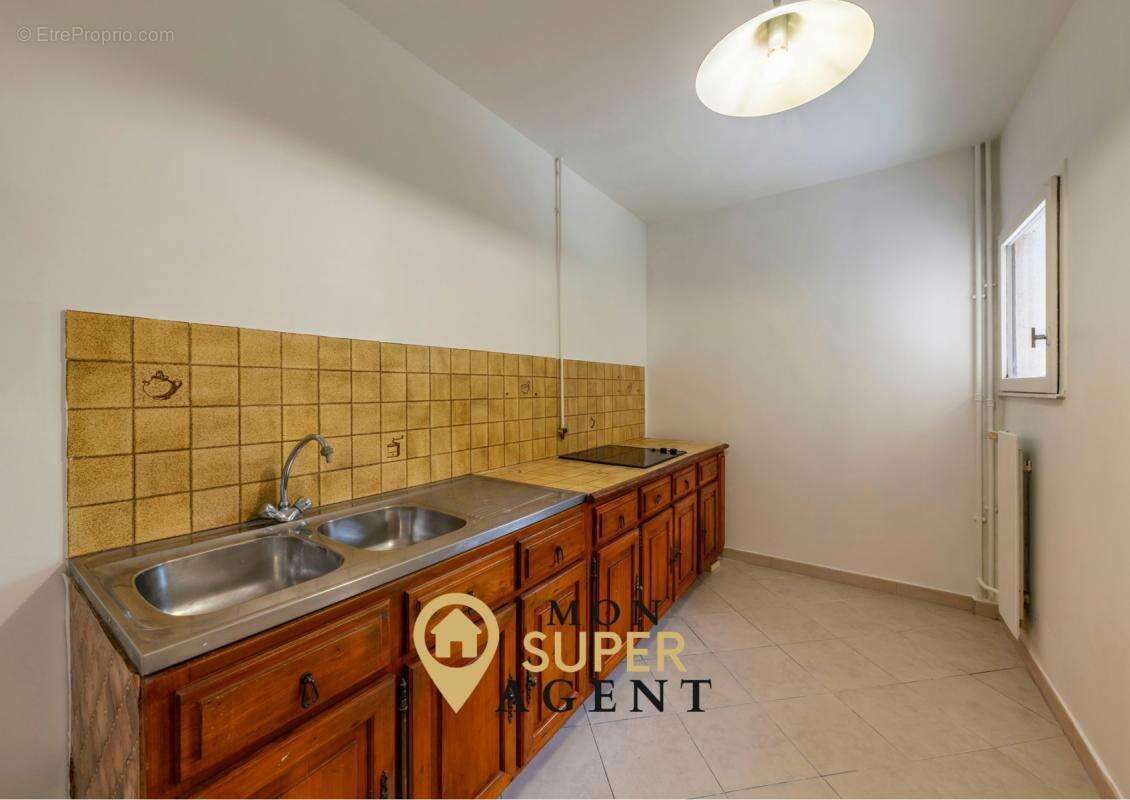 Appartement à SAVIGNY-LE-TEMPLE