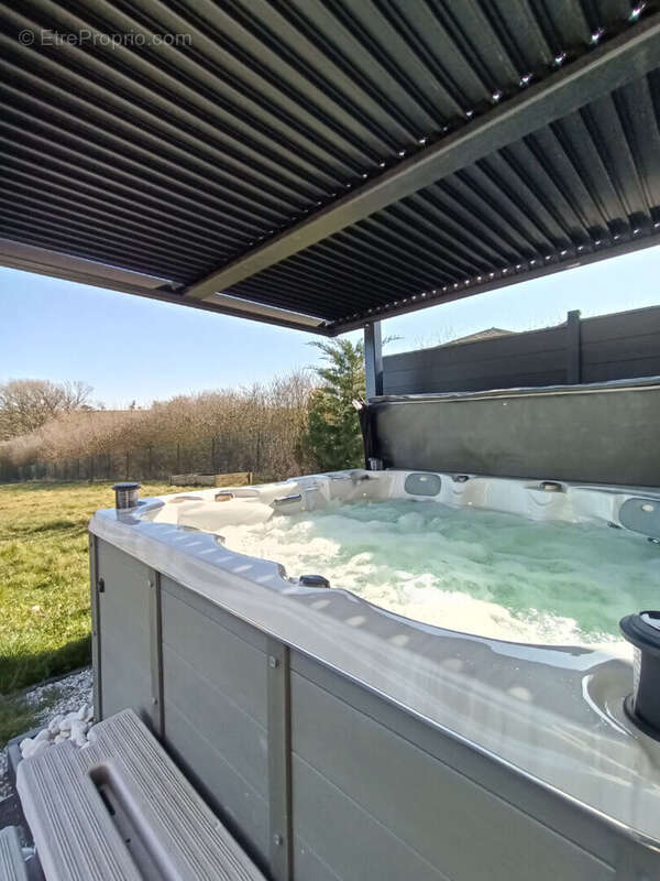 Maison à WOUSTVILLER