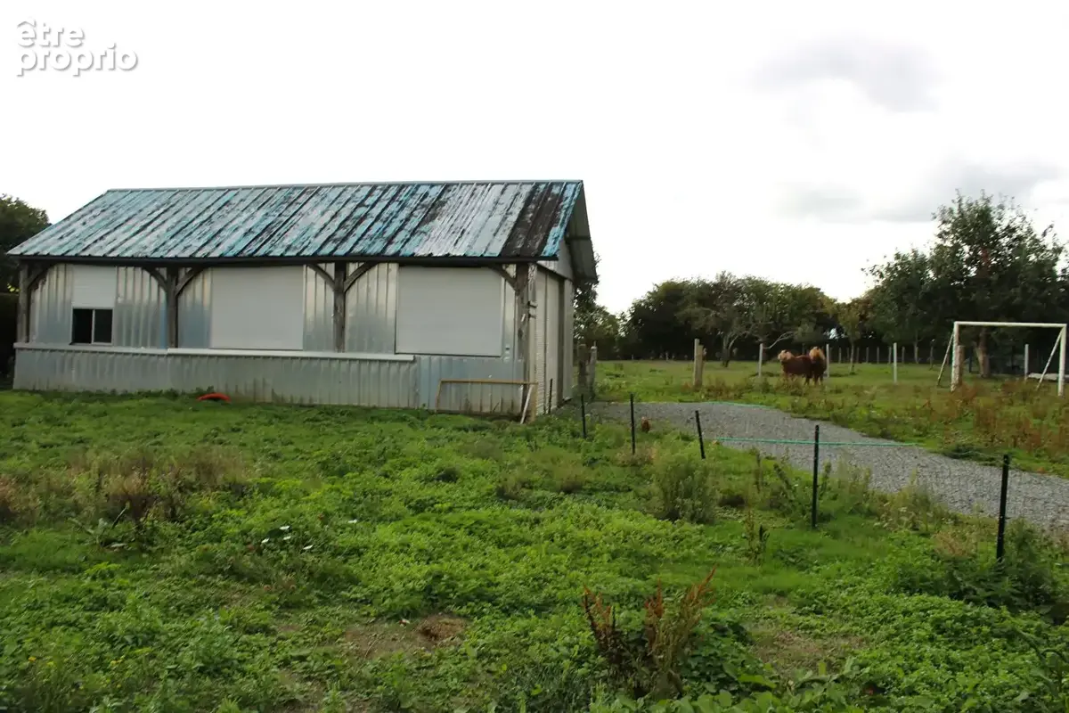 Rannée, dans un hameau, grand terrain constructible de 2410 m² - photo 5