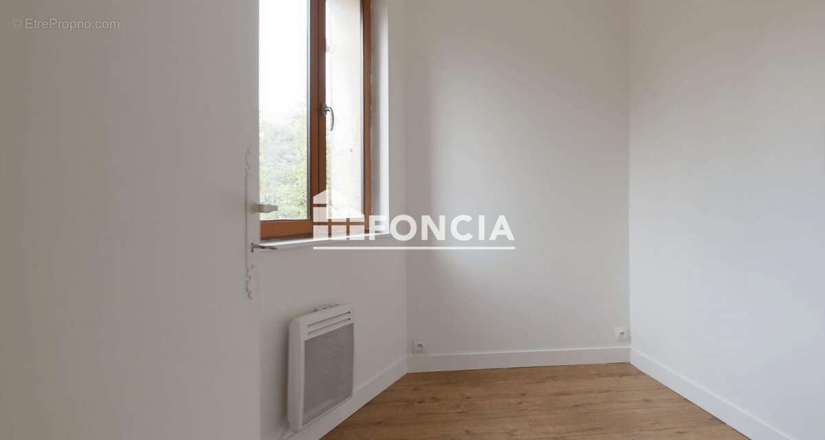 Appartement à CORBEIL-ESSONNES