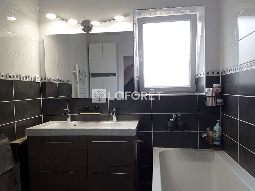 Maison à VELARS-SUR-OUCHE