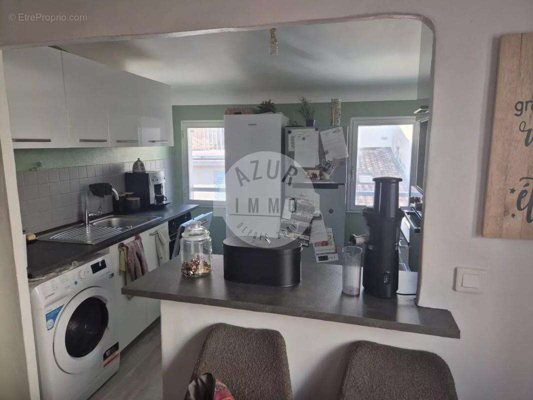 À VENDRE – Duplex de caractère au cœur du centre historique de La Ciotat - photo 7
