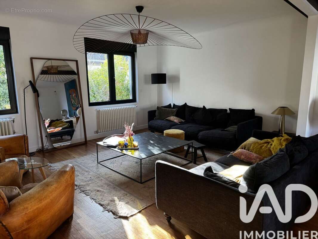 Photo 9 - Maison à SURESNES