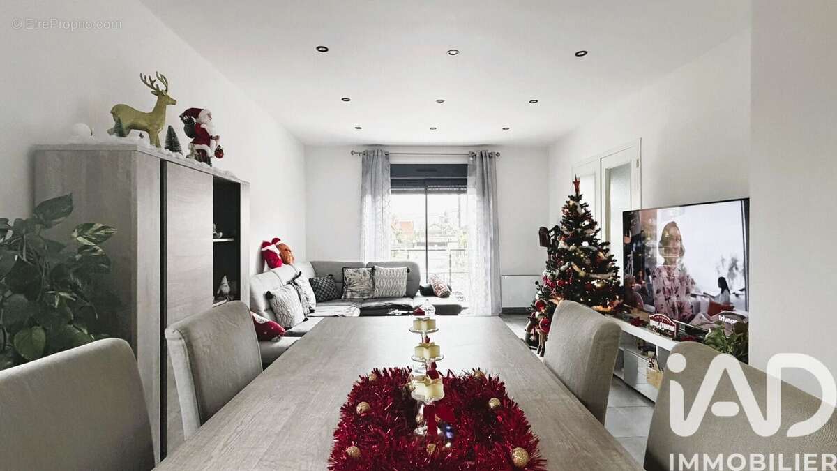 Photo 2 - Maison à PONT-SAINTE-MARIE