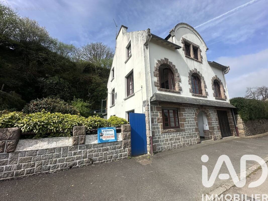 Photo 1 - Maison à BELLE-ISLE-EN-TERRE