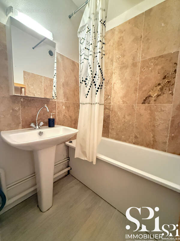 À VENDRE   Appartement T2 vendu meublé - Loggia + parking  -TAMARIS - photo 11