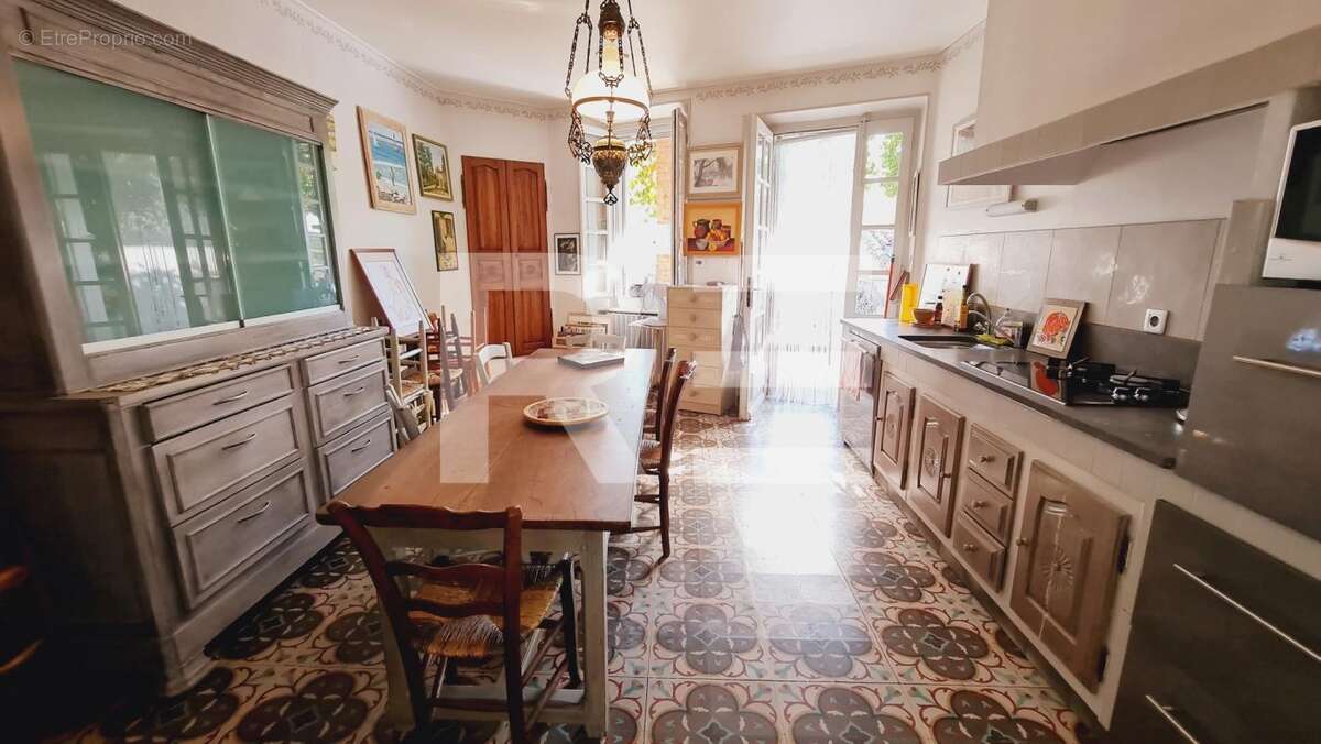 Maison à LEZAN