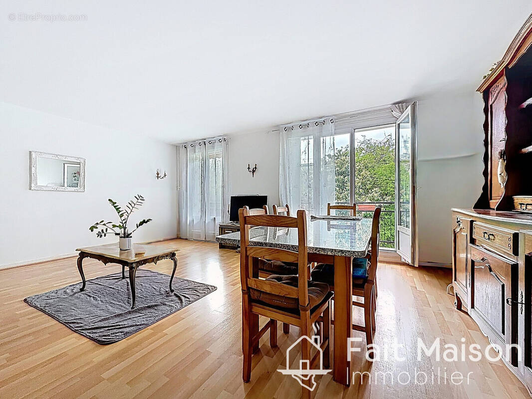 Appartement à L'HAY-LES-ROSES