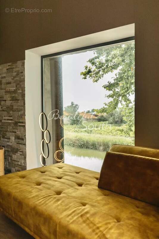 Domaine viticole réhabilité en 3 logements de charme avec piscines et jardins – Narbonne, Canal du Midi - photo 28