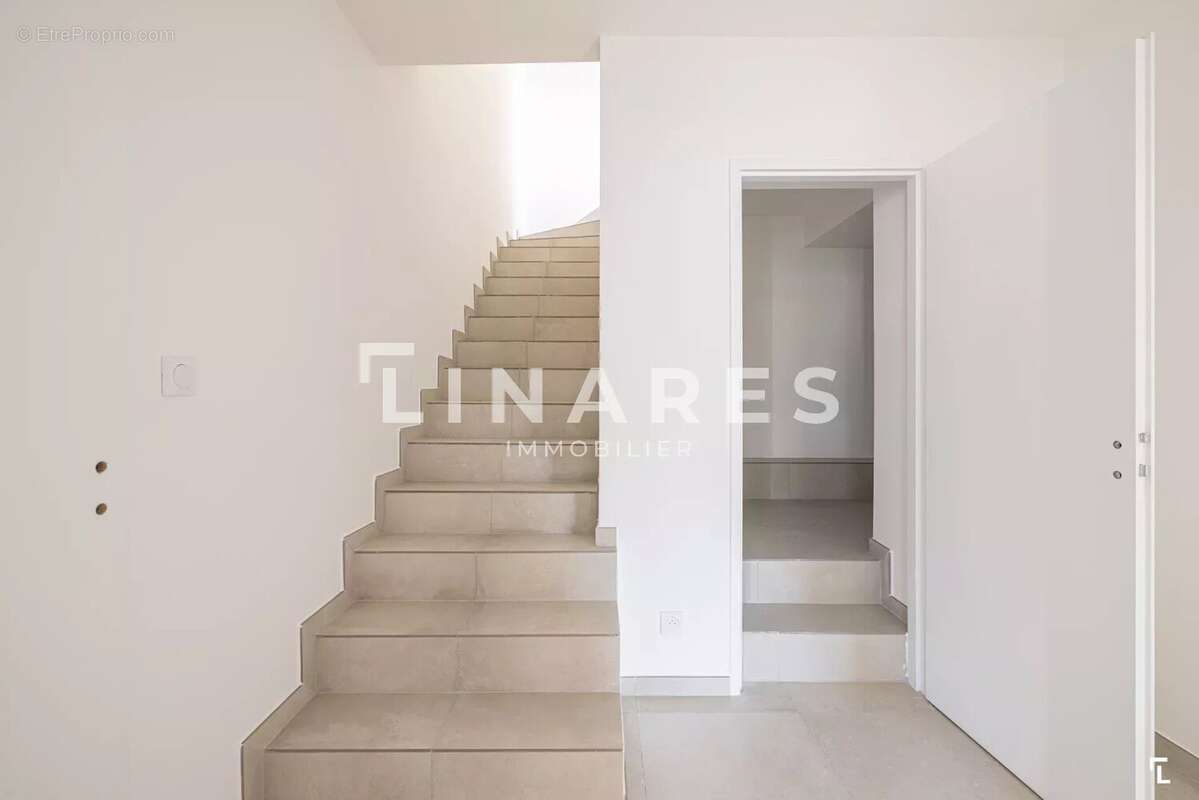 Appartement à MARSEILLE-11E