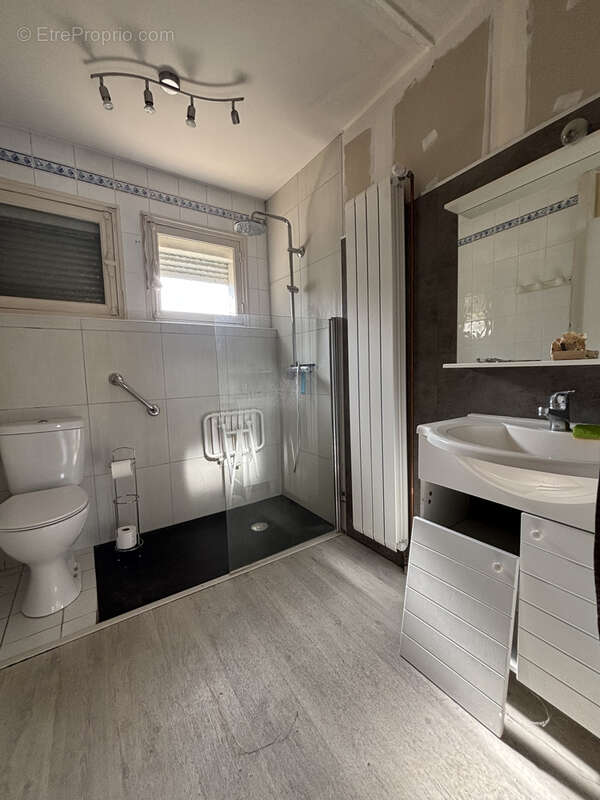 CHATILLON SUR SEINE  : charmante maison de 150m2 ( R+2) avec terrain et garage au centre ville - photo 15