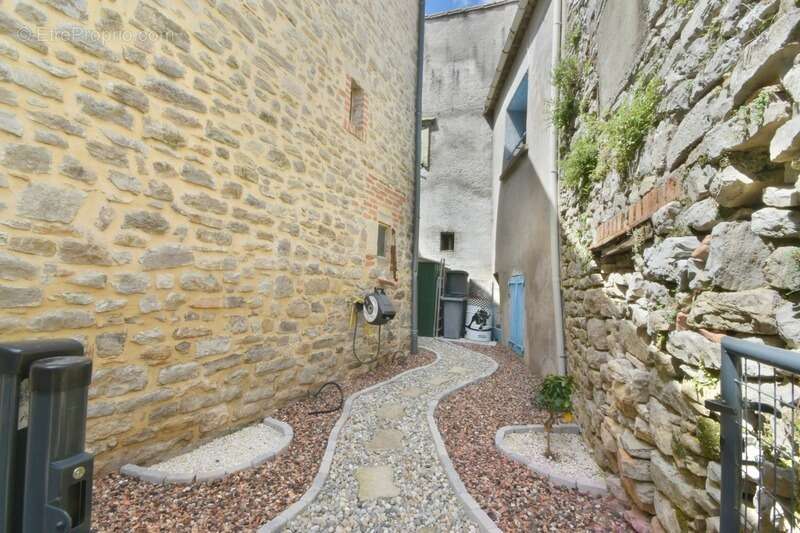 Charmante maison rénovée avec cachet de 143 m²- 5 pièces - photo 17