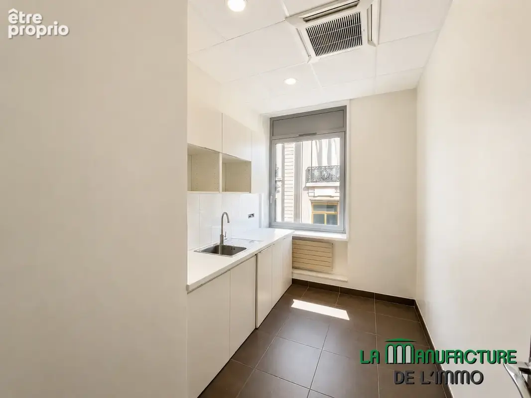 Saint-étienne   place de l’hôtel de ville vente bureaux / activités libérales - photo 3
