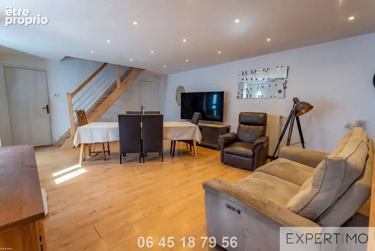 Maison de caractere renovee - calme - vue degagee- piscine et grange - photo 5