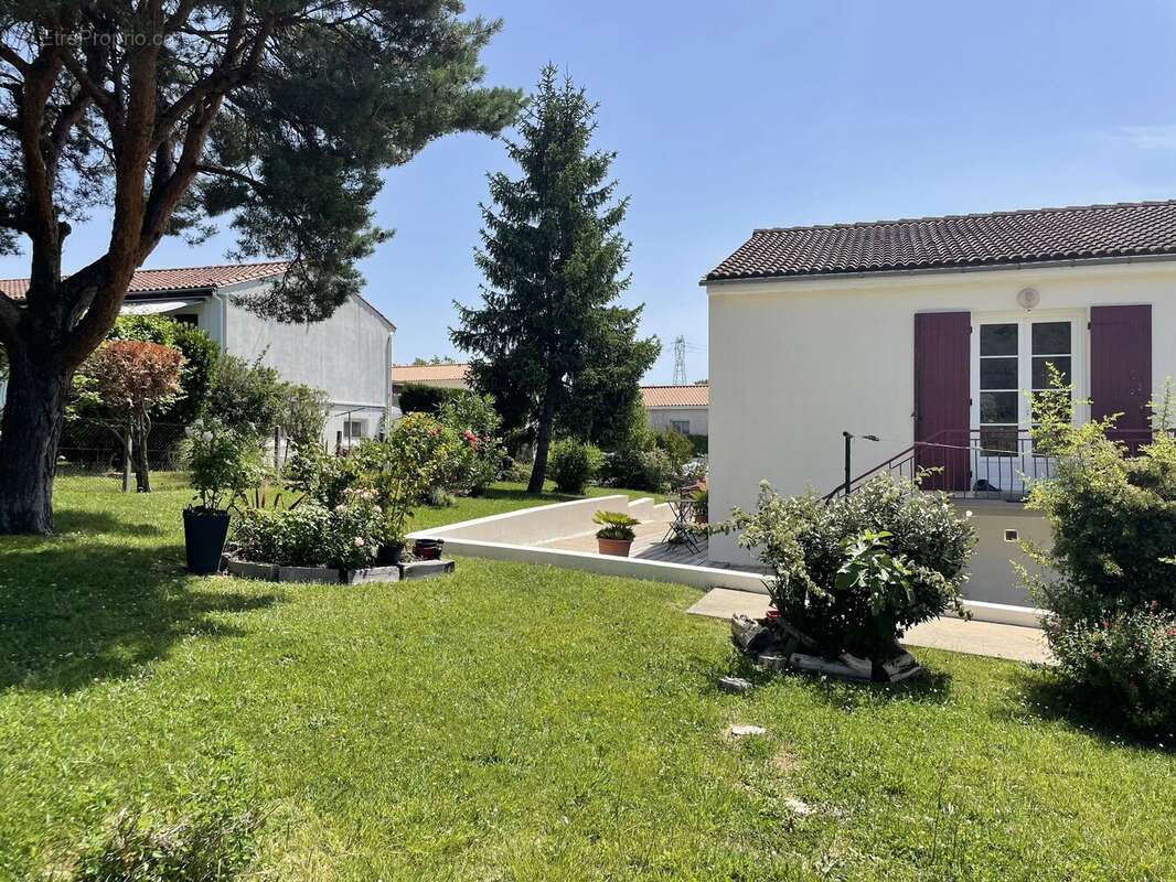 Maison familiale avec potentiel locatif à proximité de Saintes - photo 5