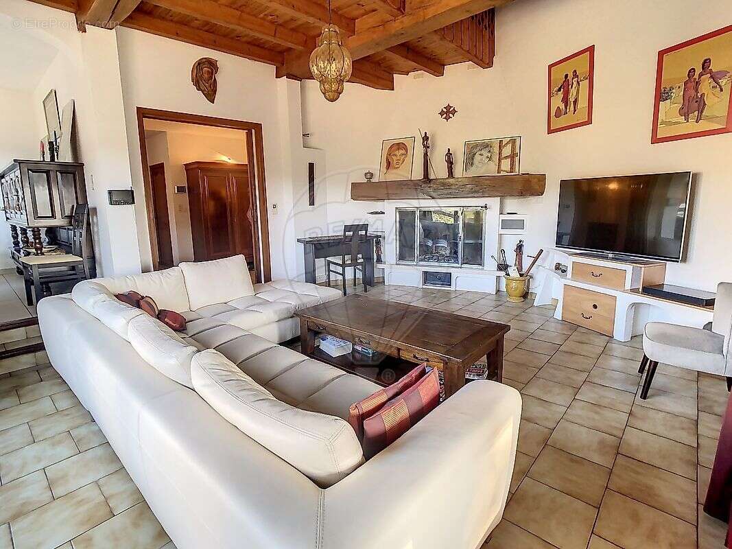 Maison à BOISSET-ET-GAUJAC