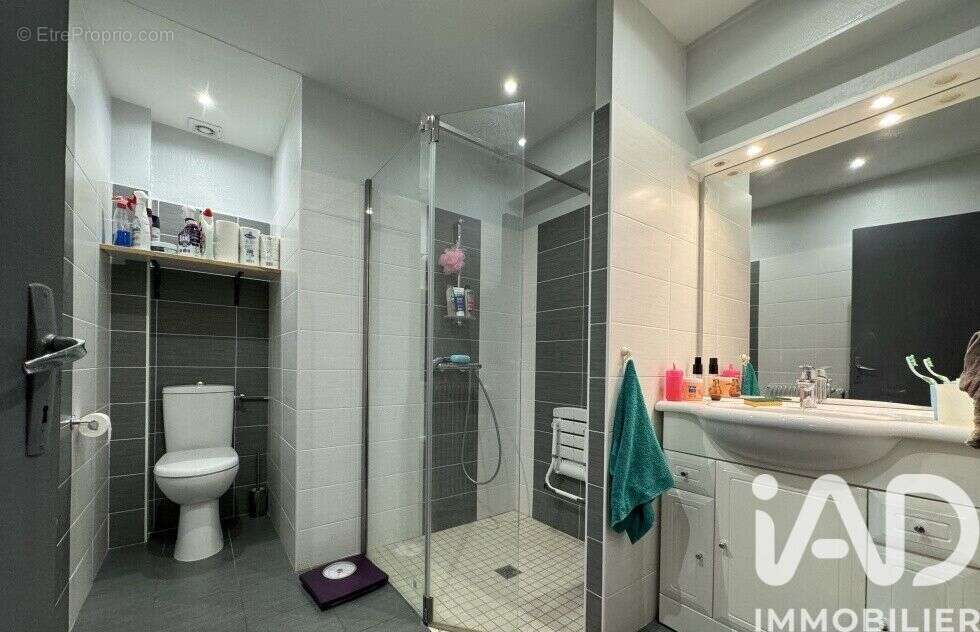 Maison 207 m² à Berneuil  - photo 5