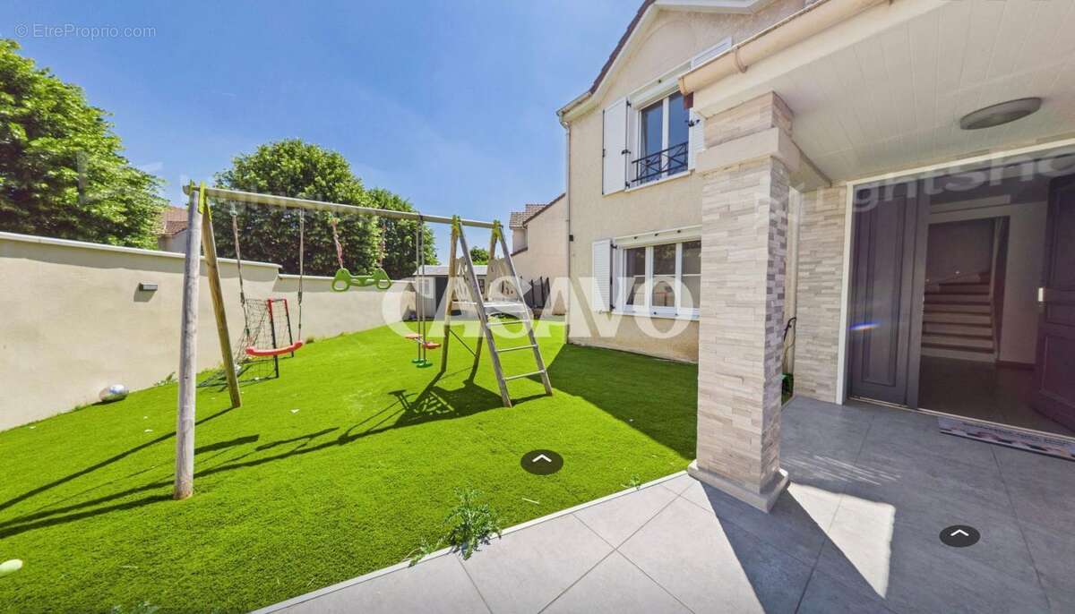 Maison à SAINT-BRICE-SOUS-FORET