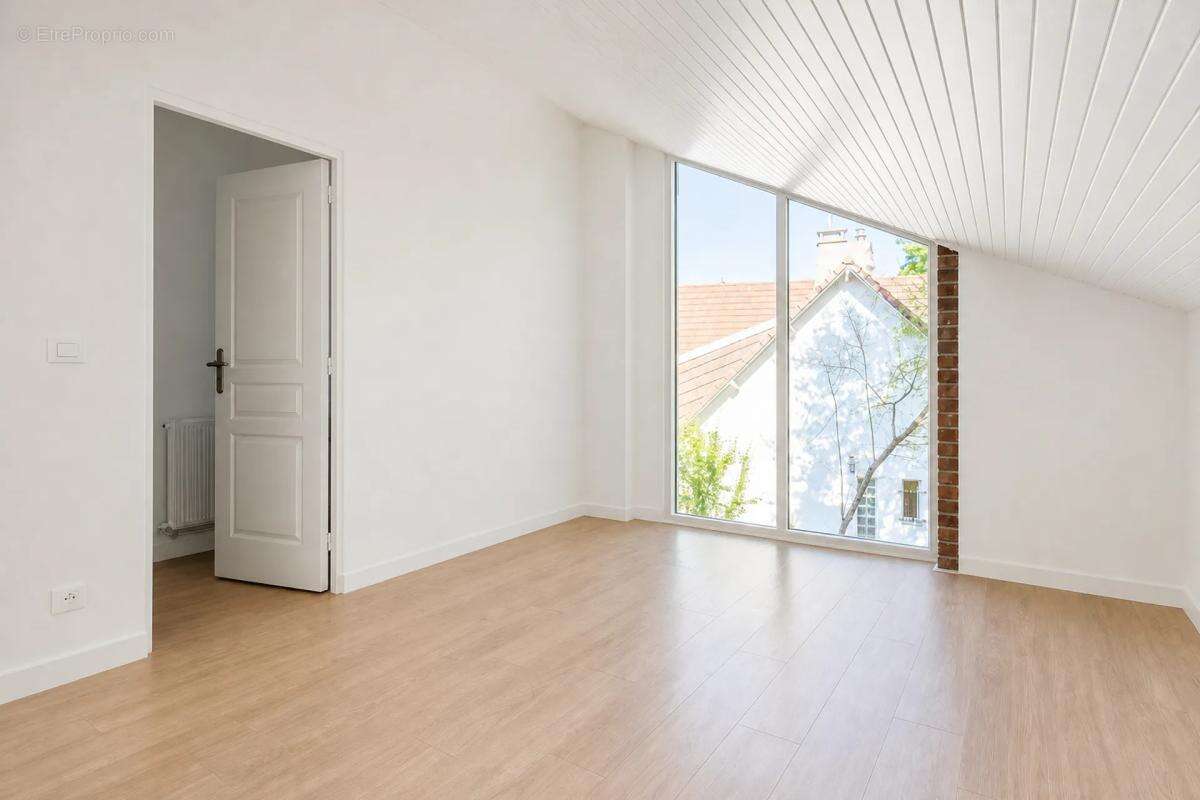 Grande maison rénovée de 7 pièces à Gagny - photo 5