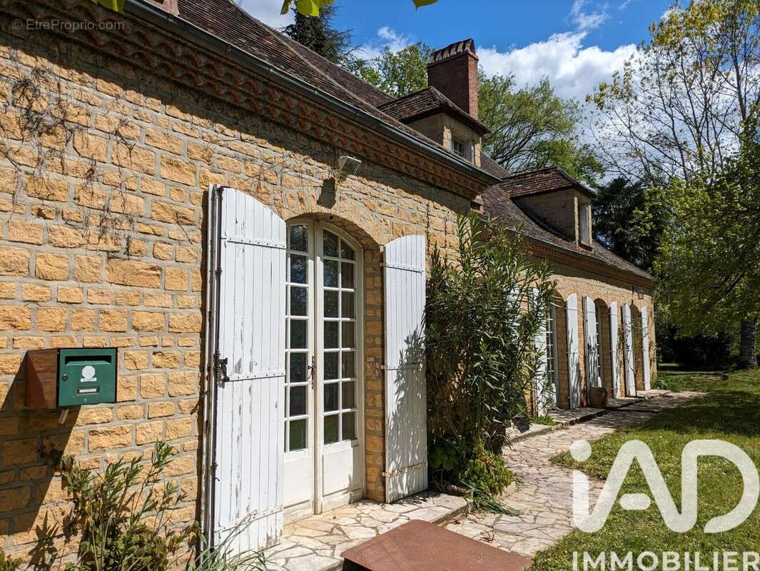 Photo 2 - Maison à LE BUGUE