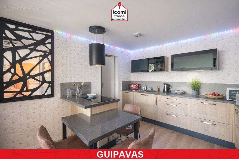 Maison à GUIPAVAS