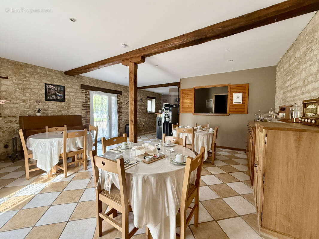 Maison à AUXON